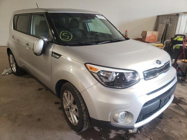 KIA SOUL + 2018 kndjp3a52j7600507