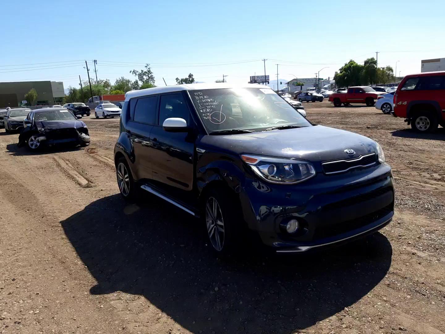 KIA SOUL + 2018 kndjp3a52j7615900