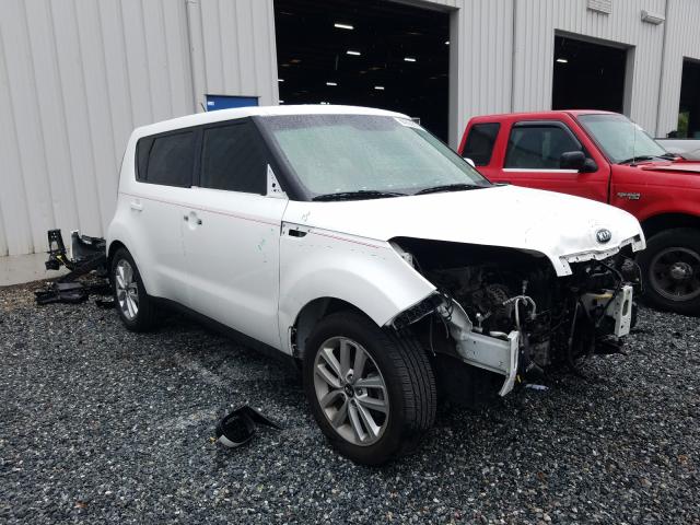 KIA SOUL + 2017 kndjp3a53h7438560