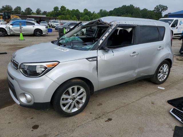 KIA SOUL + 2018 kndjp3a53j7505339