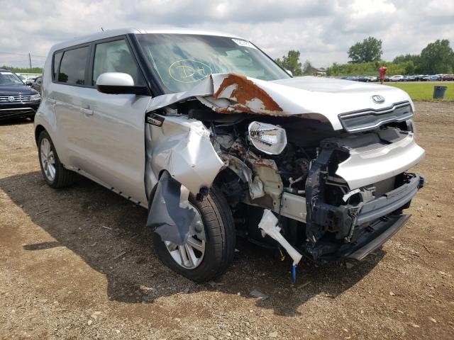 KIA SOUL + 2018 kndjp3a53j7540978