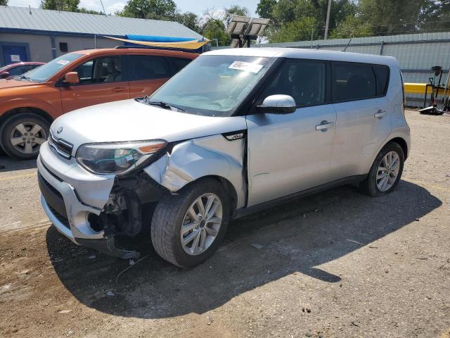 KIA SOUL + 2018 kndjp3a54j7580356