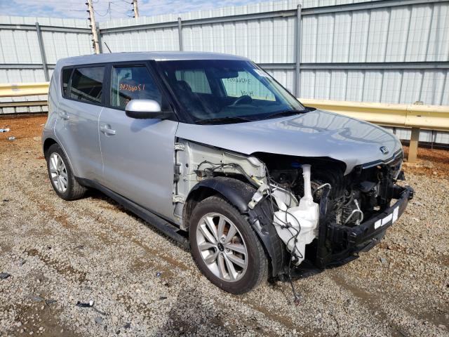 KIA SOUL + 2018 kndjp3a55j7517279