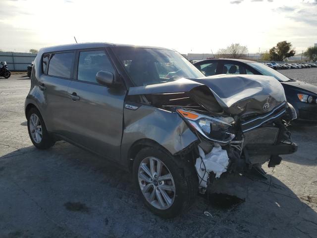 KIA SOUL + 2017 kndjp3a56h7435460