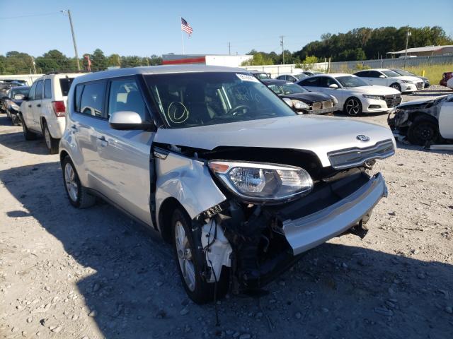 KIA SOUL + 2018 kndjp3a56j7557435