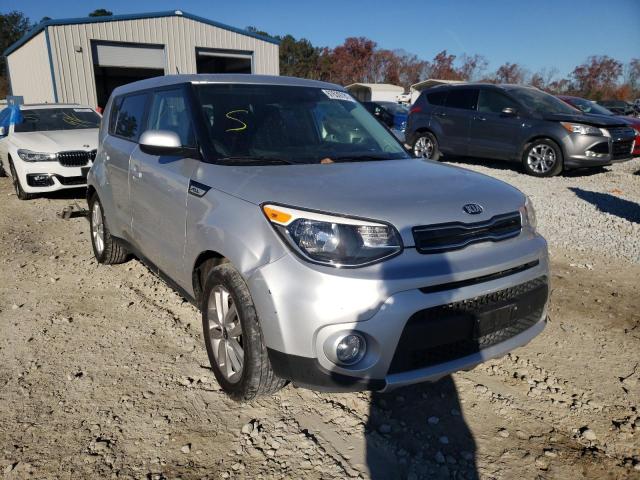 KIA SOUL + 2018 kndjp3a56j7595179