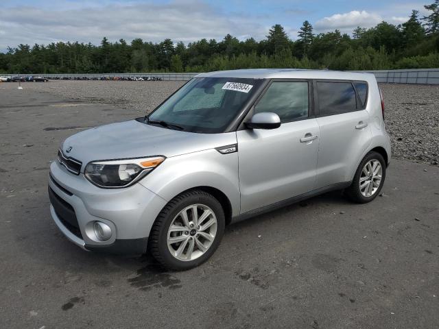 KIA SOUL + 2018 kndjp3a56j7620761