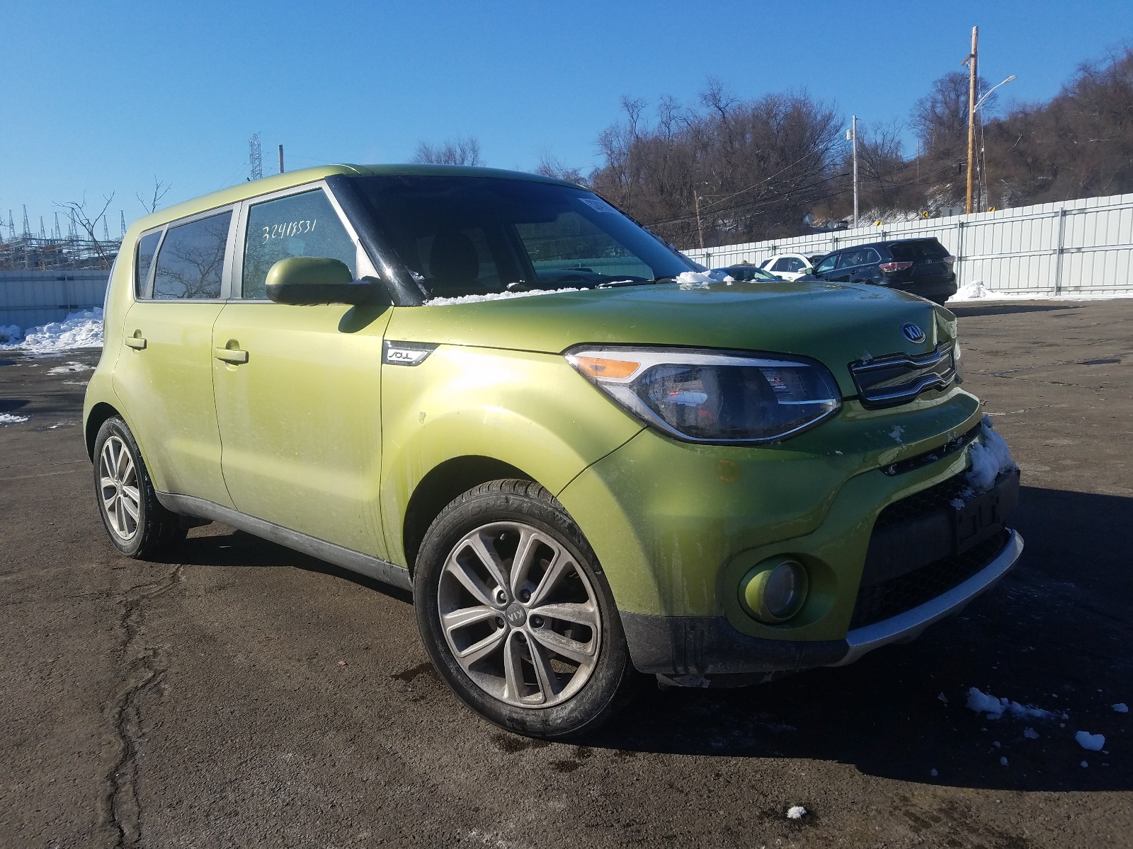 KIA SOUL + 2018 kndjp3a56j7903130