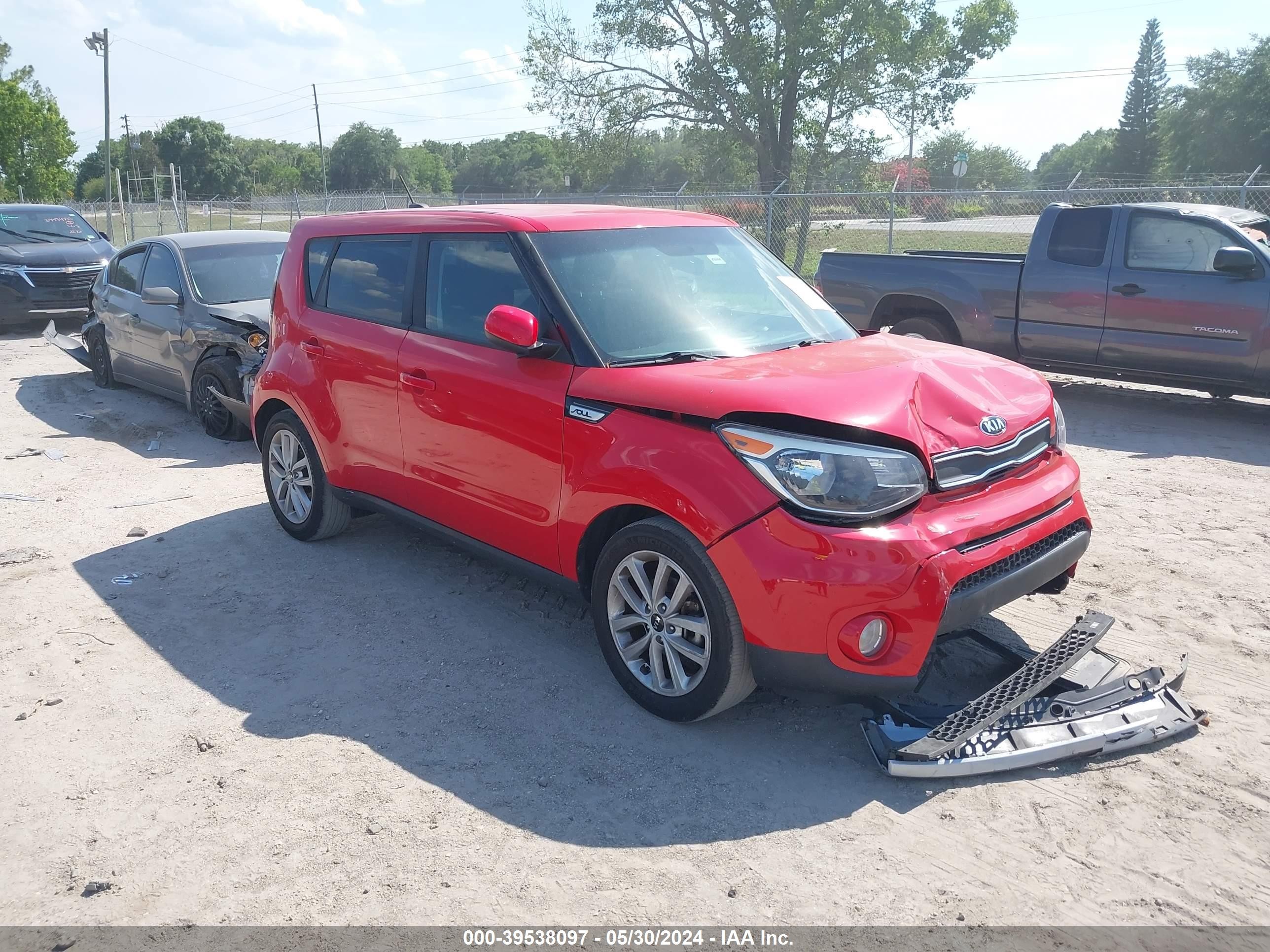 KIA SOUL 2017 kndjp3a57h7470721