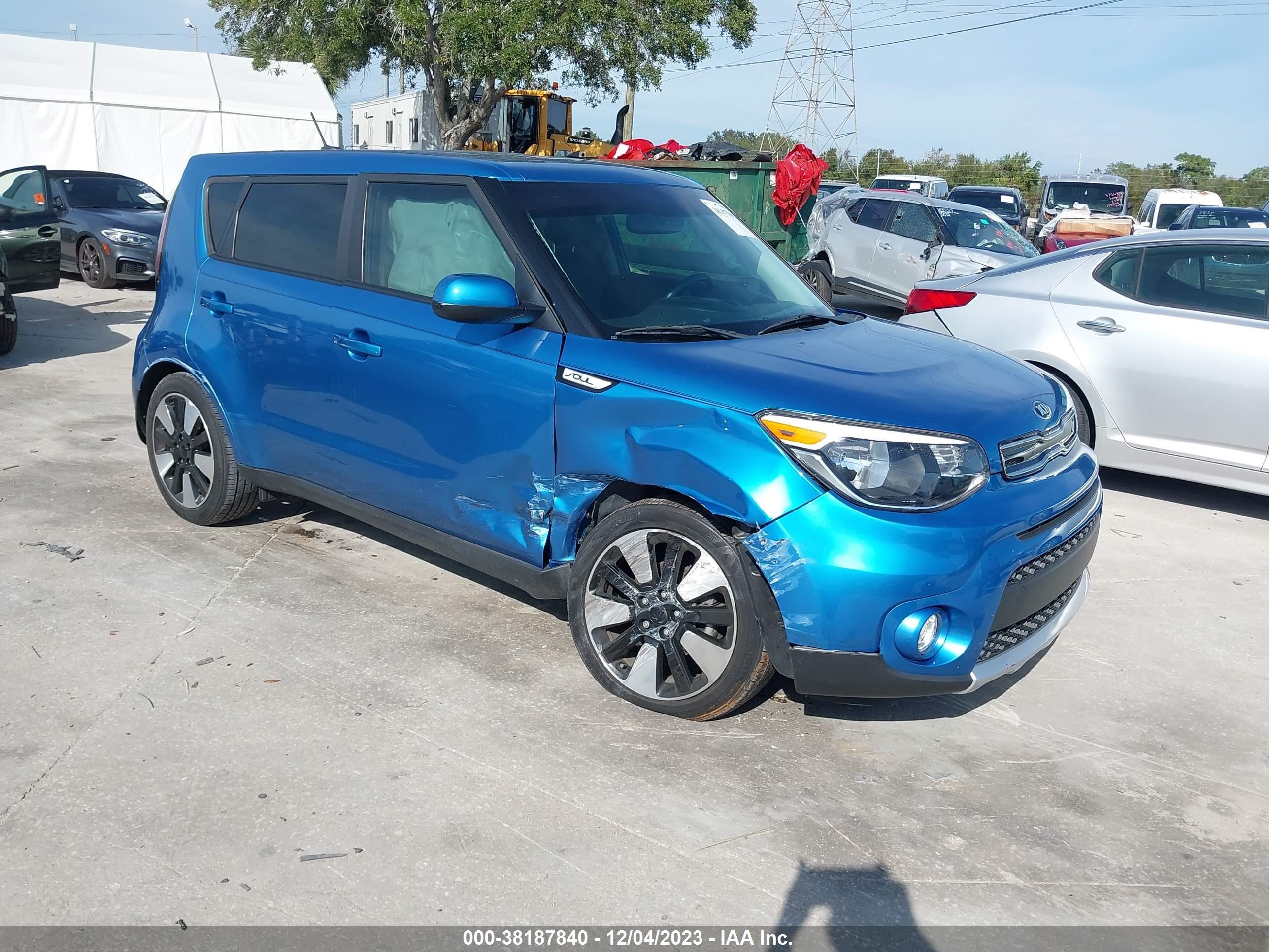 KIA SOUL 2018 kndjp3a57j7585776