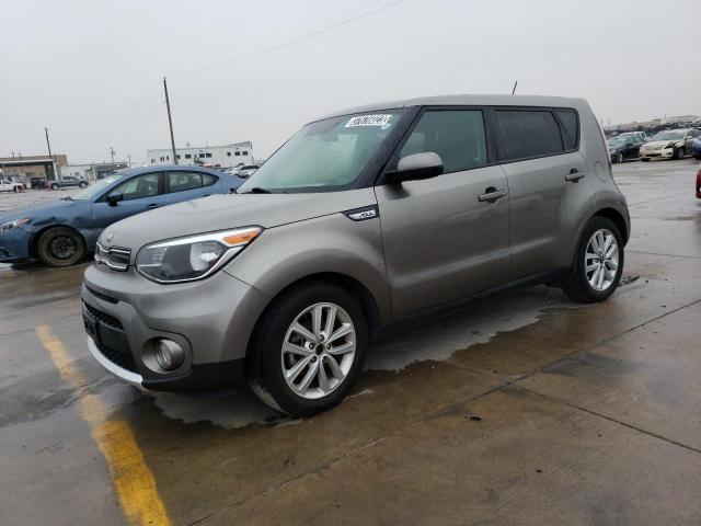 KIA SOUL + 2018 kndjp3a57j7597135