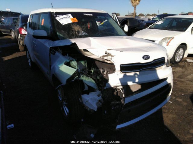 KIA SOUL 2018 kndjp3a57j7898116