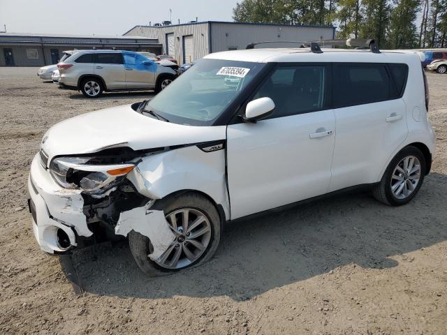 KIA SOUL + 2017 kndjp3a58h7456147