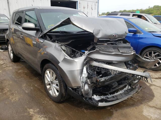 KIA SOUL + 2018 kndjp3a58j7536490