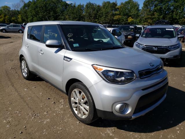 KIA SOUL + 2017 kndjp3a5xh7429371