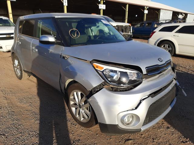 KIA SOUL + 2018 kndjp3a5xj7542727