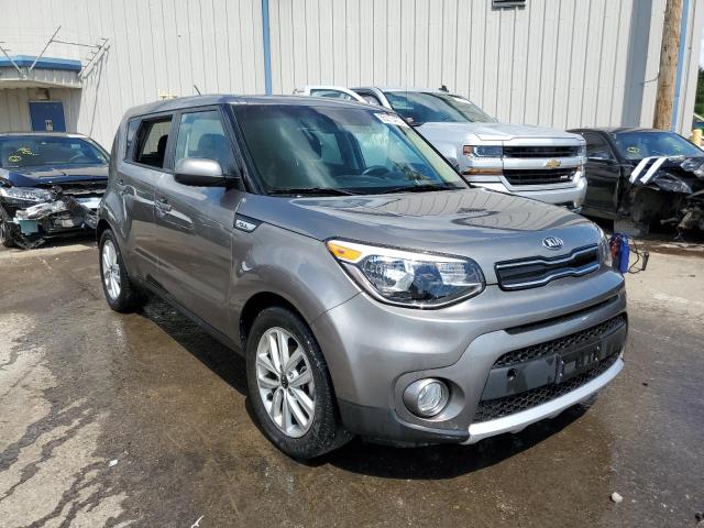 KIA SOUL + 2018 kndjp3a5xj7575923