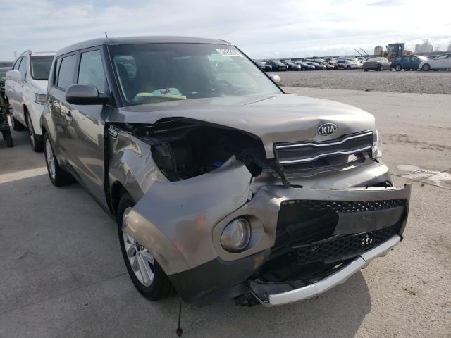 KIA SOUL + 2018 kndjp3a5xj7623601