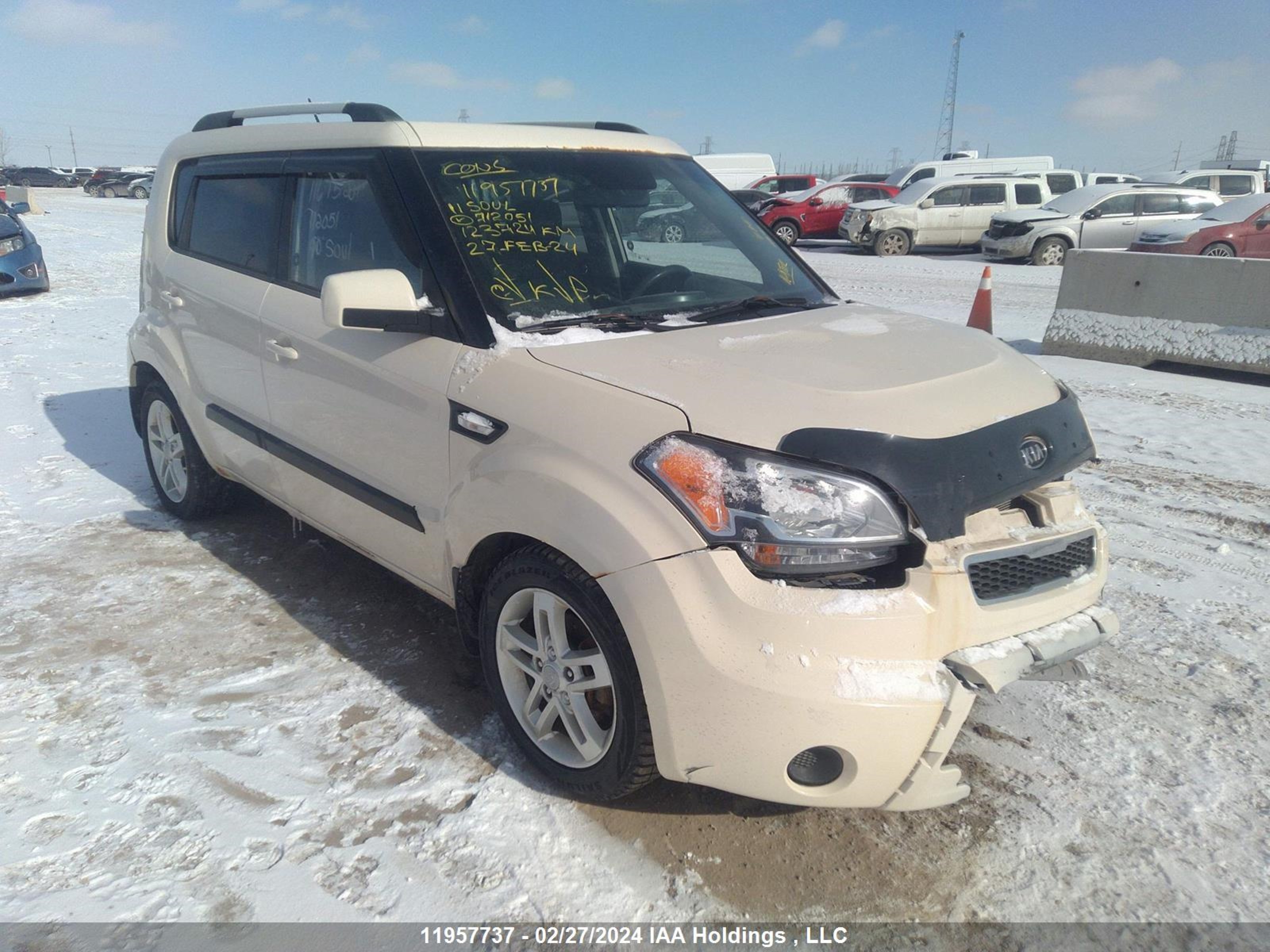 KIA SOUL 2011 kndjt2a21b7712051