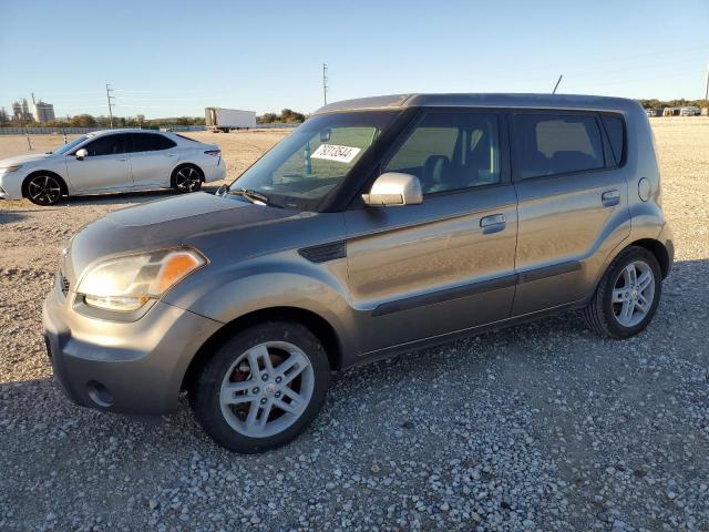 KIA SOUL + 2010 kndjt2a22a7118258