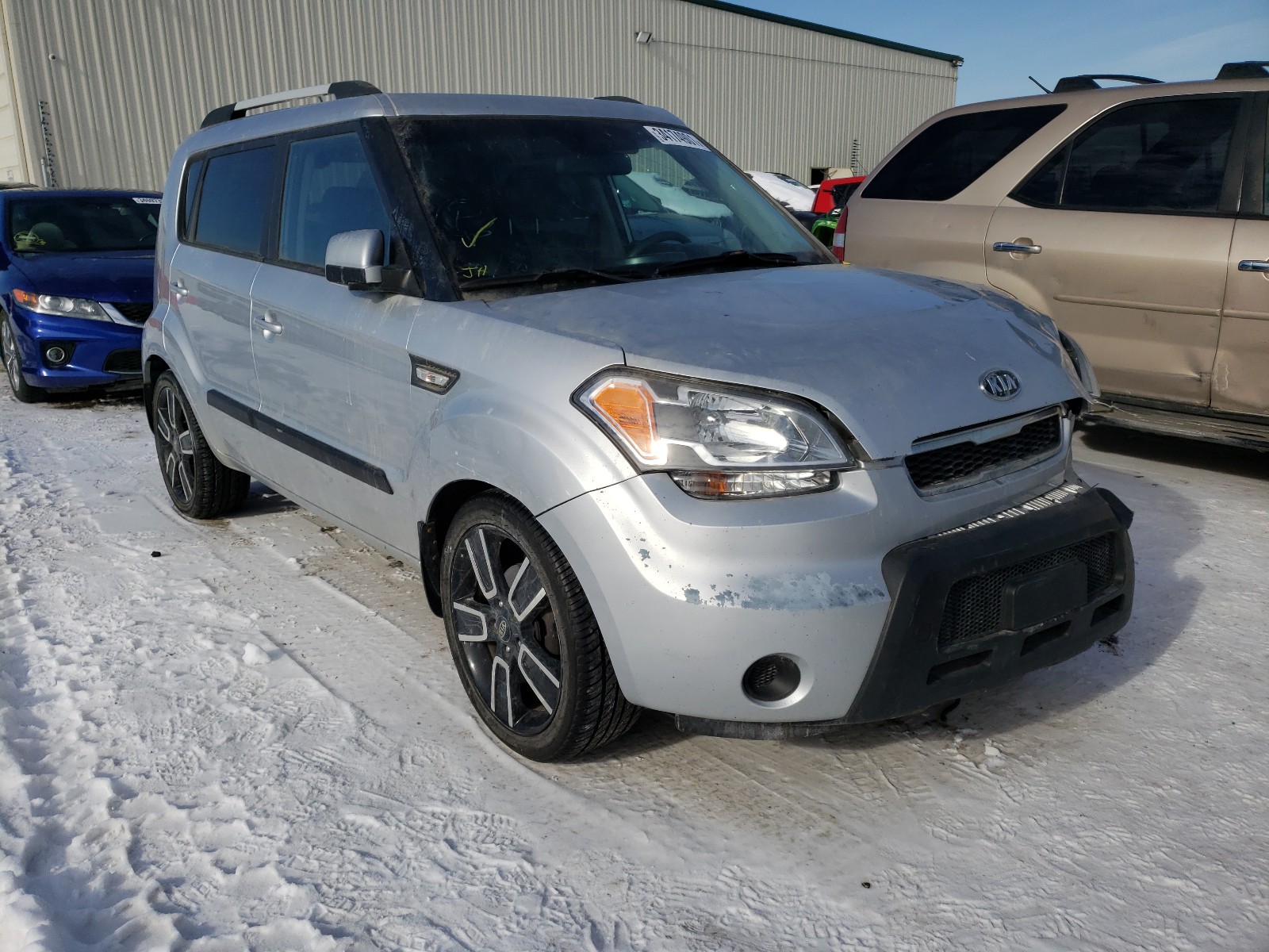 KIA SOUL + 2011 kndjt2a22b7707781