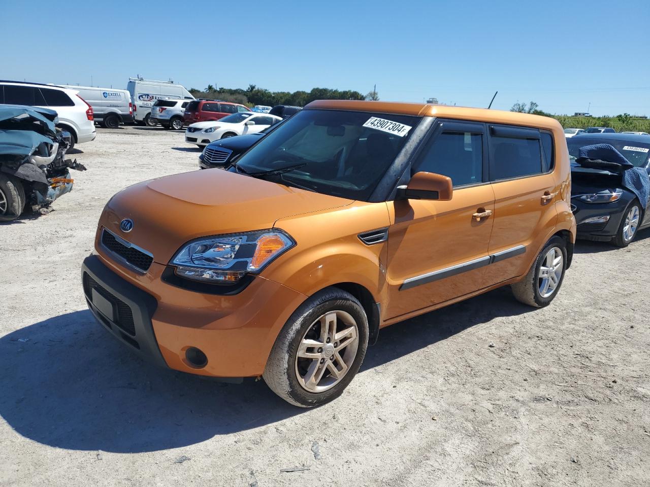 KIA SOUL 2011 kndjt2a23b7256621