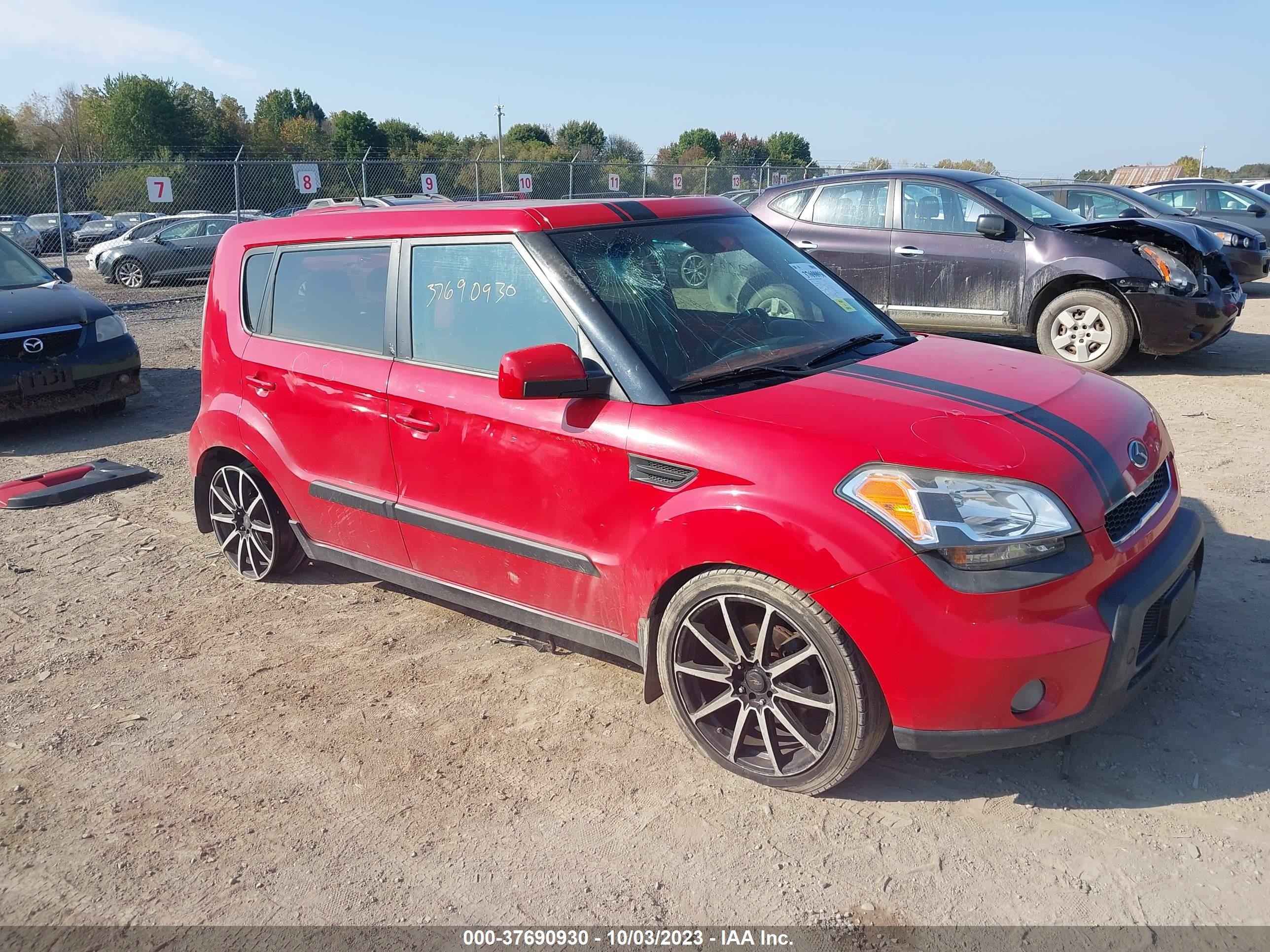 KIA SOUL 2011 kndjt2a24b7220355