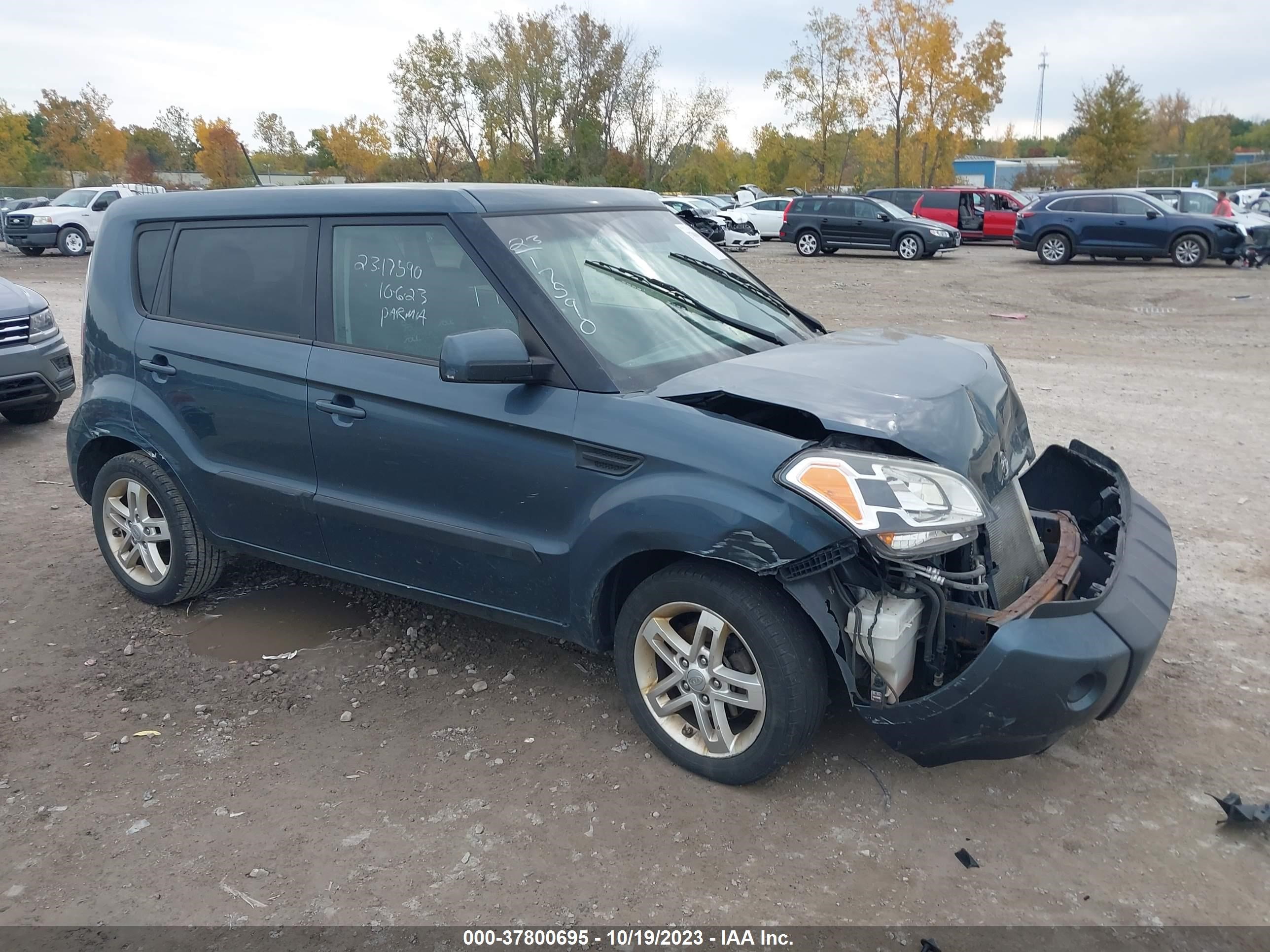 KIA SOUL 2011 kndjt2a24b7234143