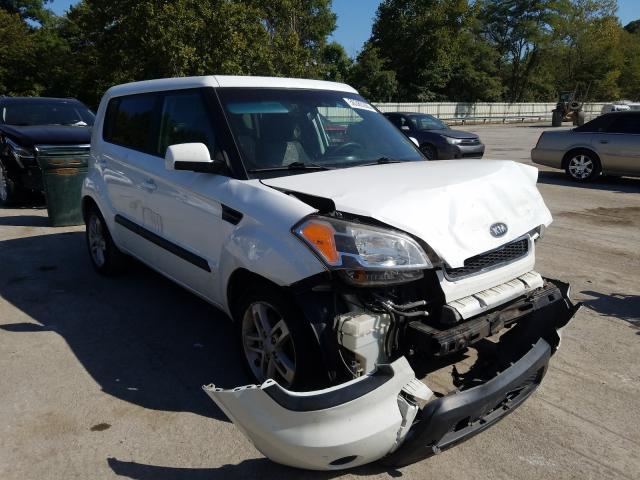 KIA SOUL + 2011 kndjt2a24b7301713