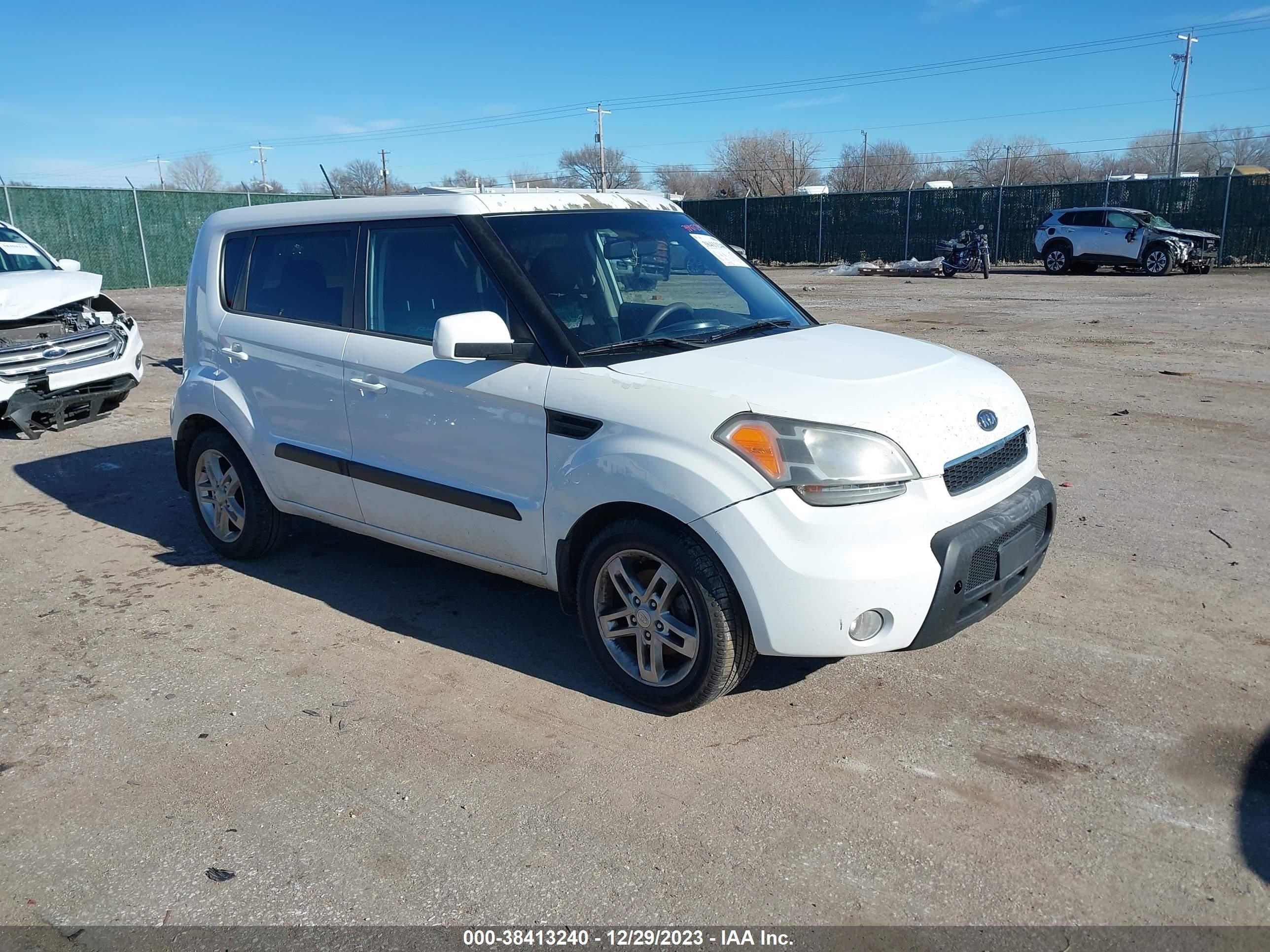 KIA SOUL 2011 kndjt2a25b7313322