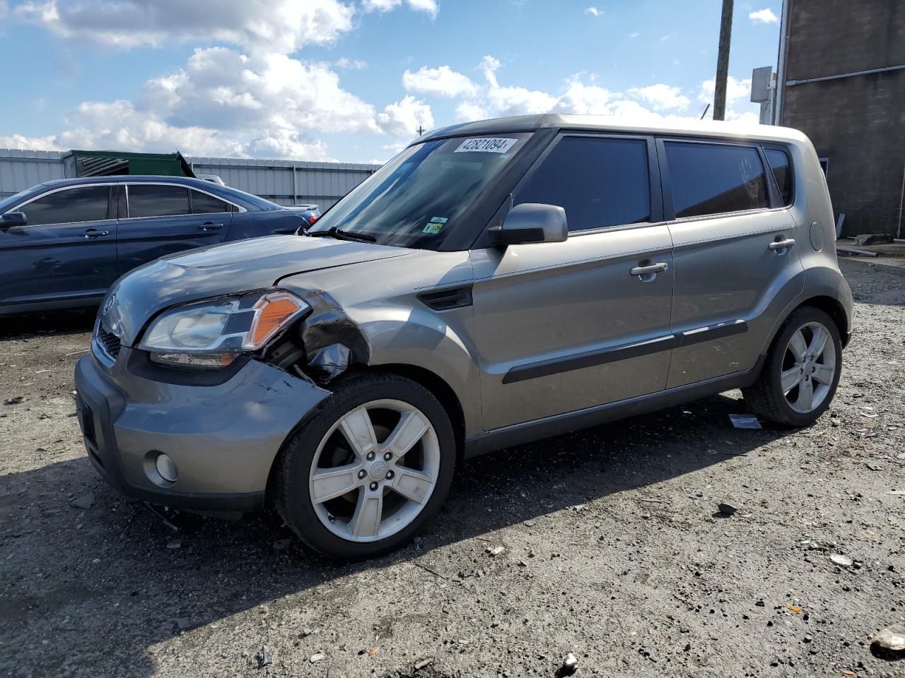 KIA SOUL 2011 kndjt2a25b7319735