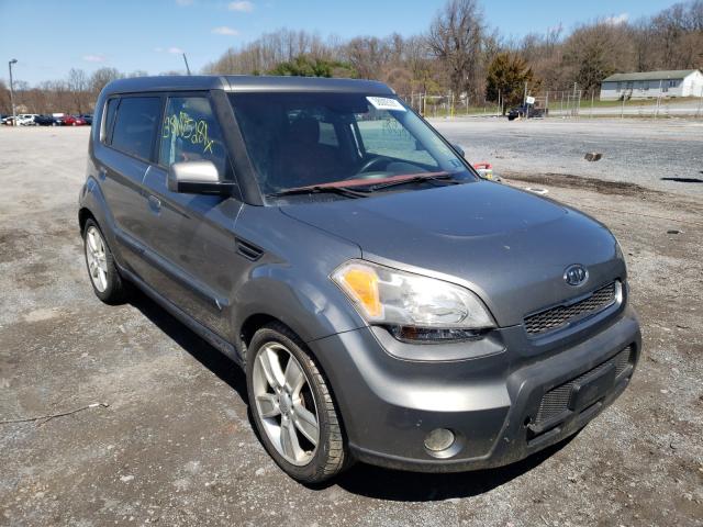 KIA SOUL + 2010 kndjt2a26a7047565