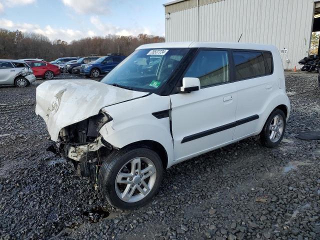 KIA SOUL + 2010 kndjt2a28a7145240