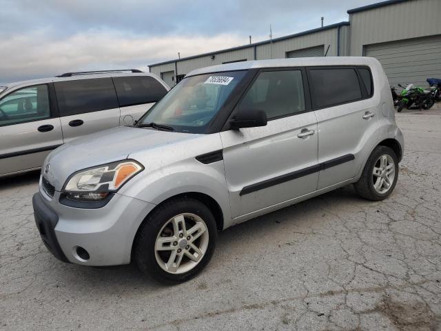 KIA SOUL + 2011 kndjt2a28b7321012