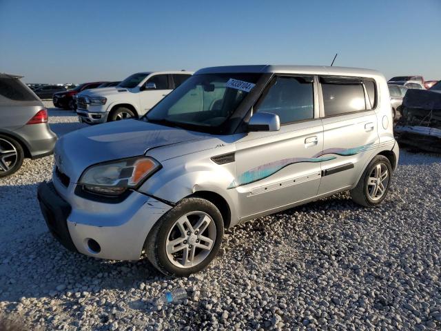 KIA SOUL + 2010 kndjt2a29a7084724