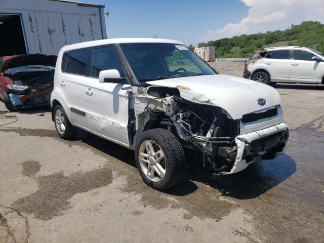 KIA SOUL + 2011 kndjt2a29b7328177