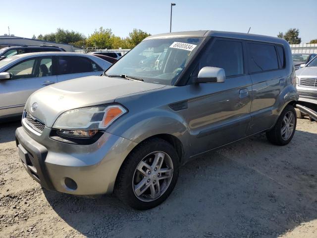 KIA SOUL + 2010 kndjt2a2xa7067950