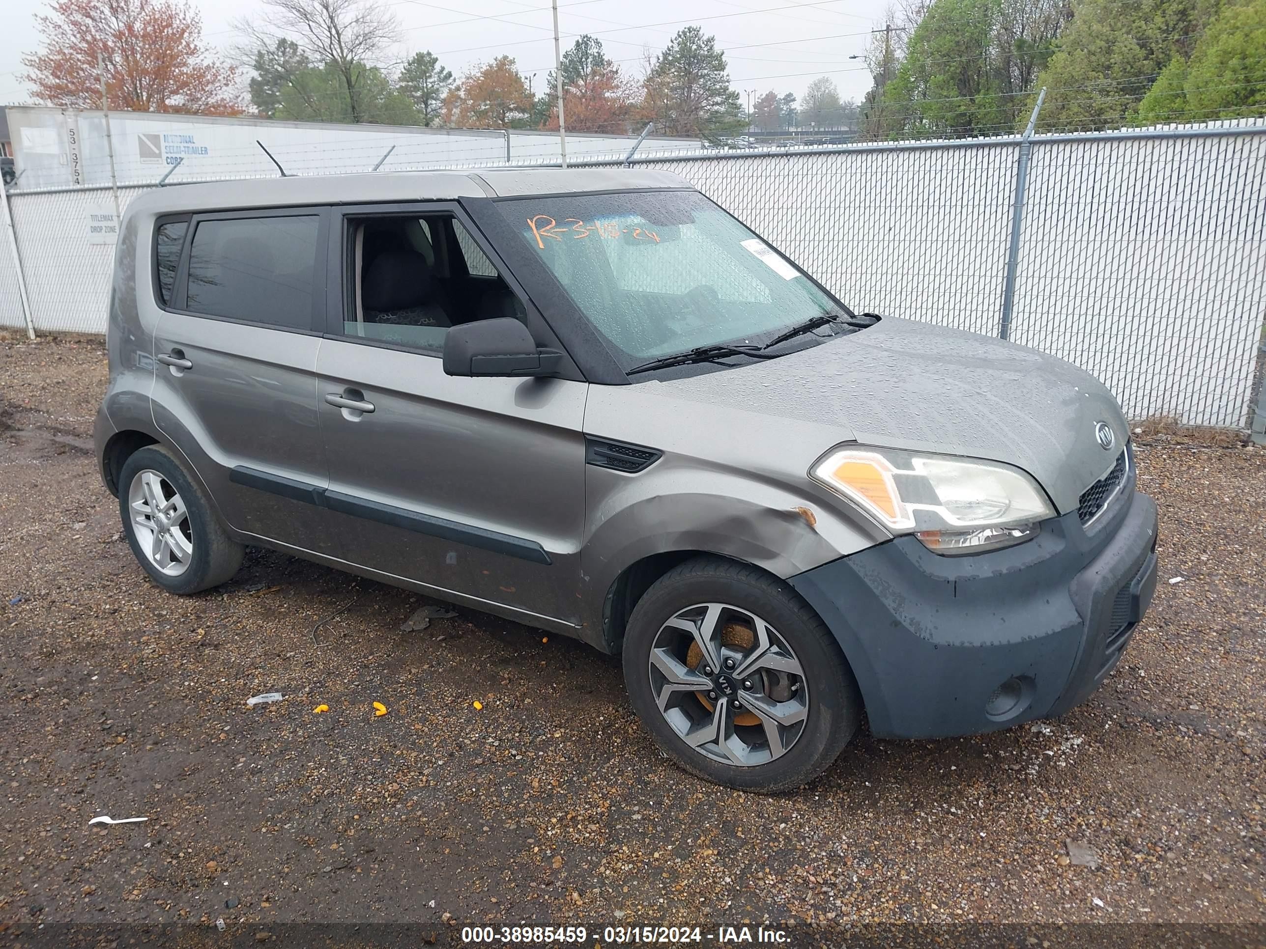 KIA SOUL 2011 kndjt2a2xb7236916