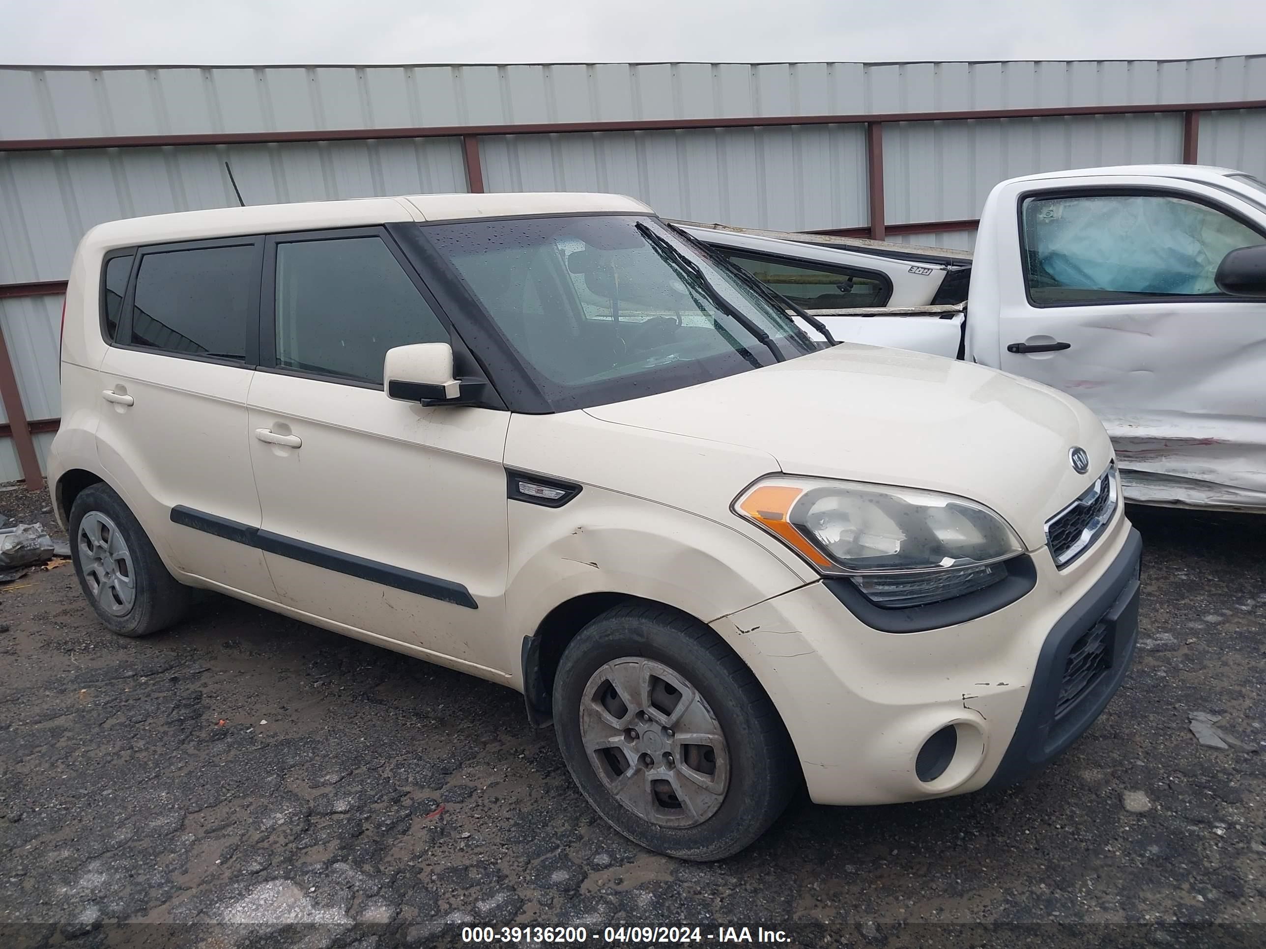 KIA SOUL 2012 kndjt2a51c7448356