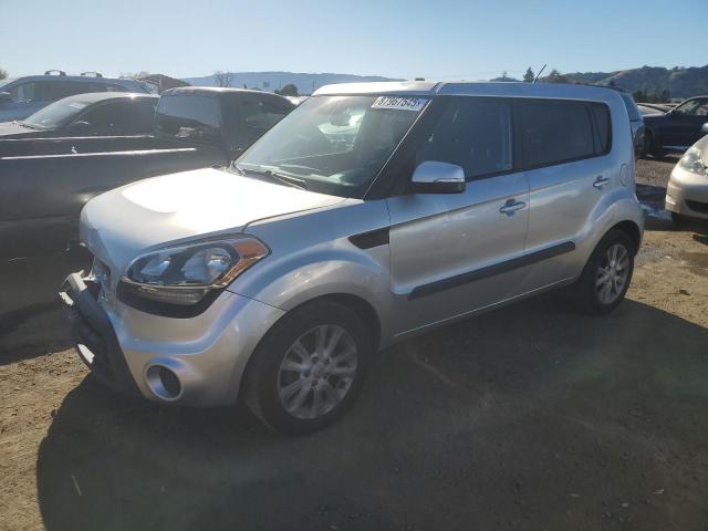 KIA SOUL + 2013 kndjt2a60d7556493