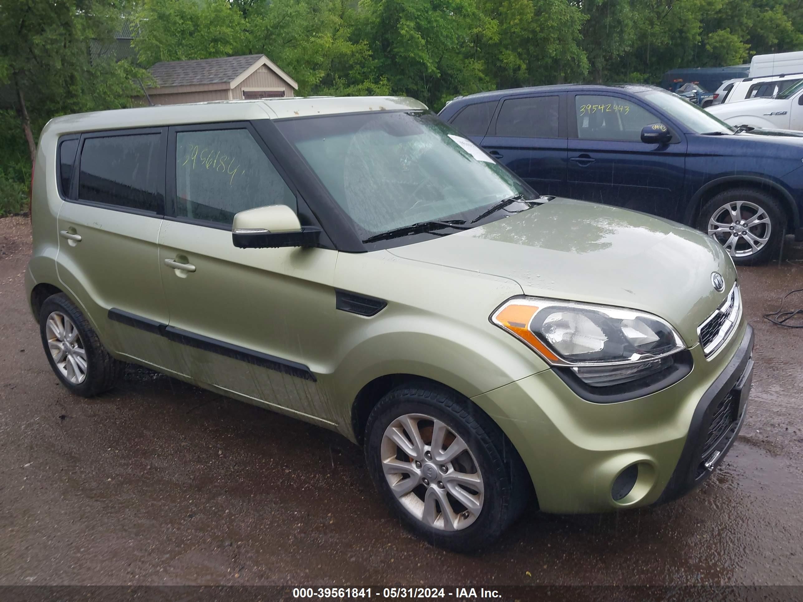 KIA SOUL + 2012 kndjt2a67c7377849