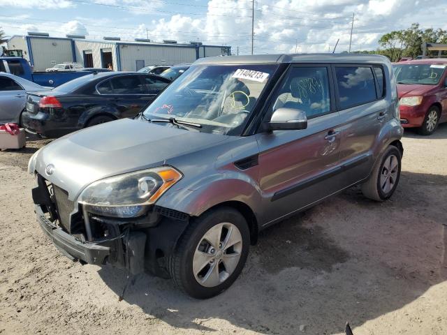 KIA SOUL + 2013 kndjt2a68d7610073