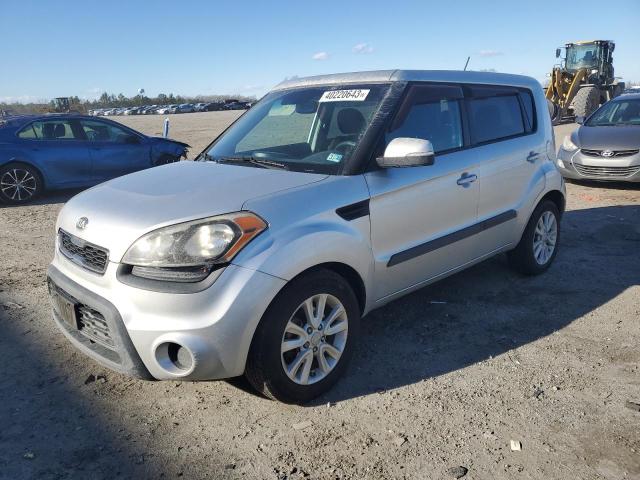 KIA SOUL + 2013 kndjt2a69d7534444