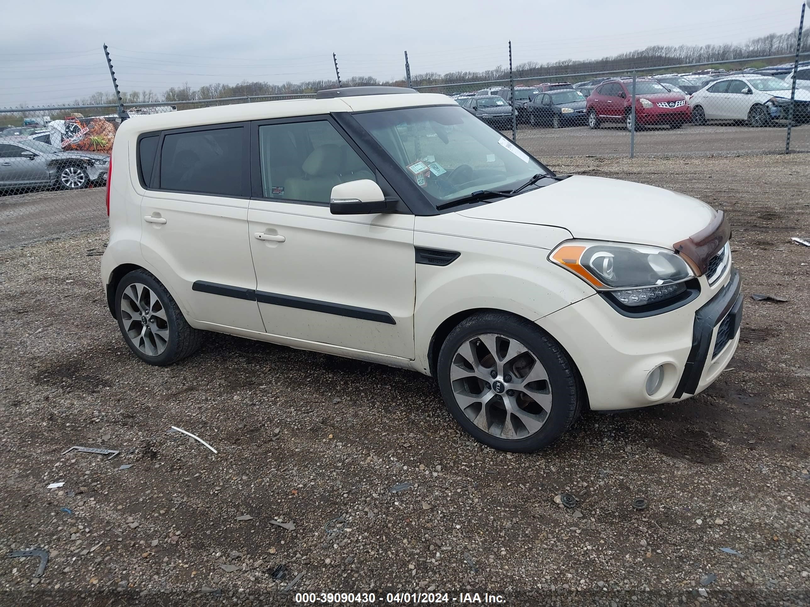 KIA SOUL 2012 kndjt2a6xc7454164