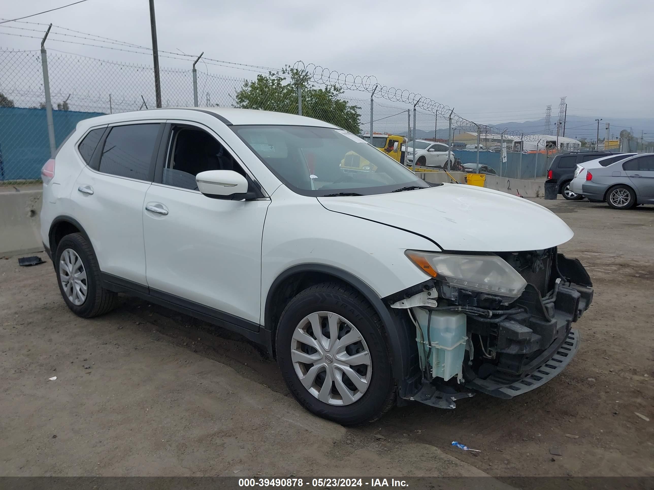 NISSAN ROGUE 2015 knmat2mt0fp591622