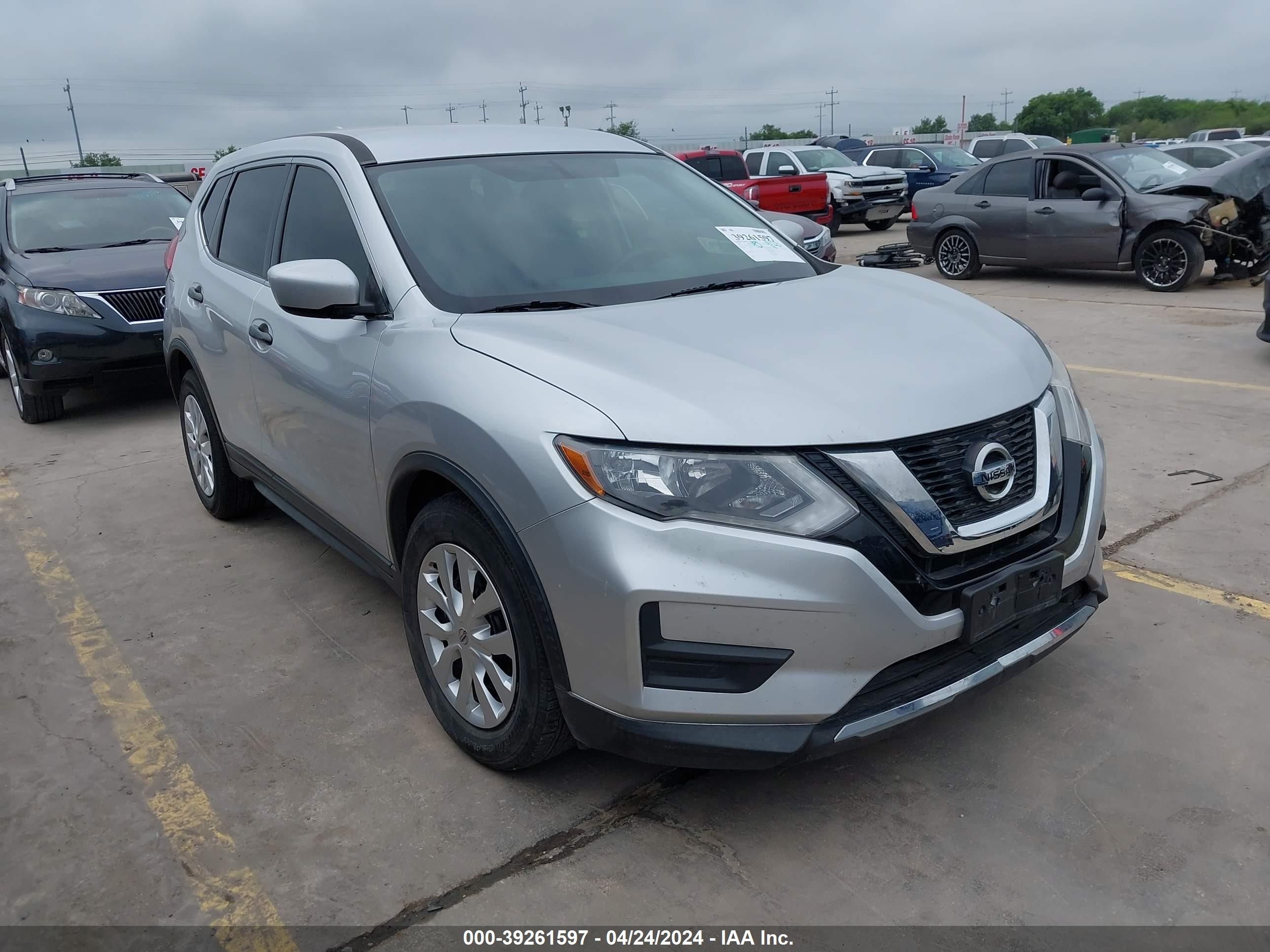 NISSAN ROGUE 2017 knmat2mt0hp514011