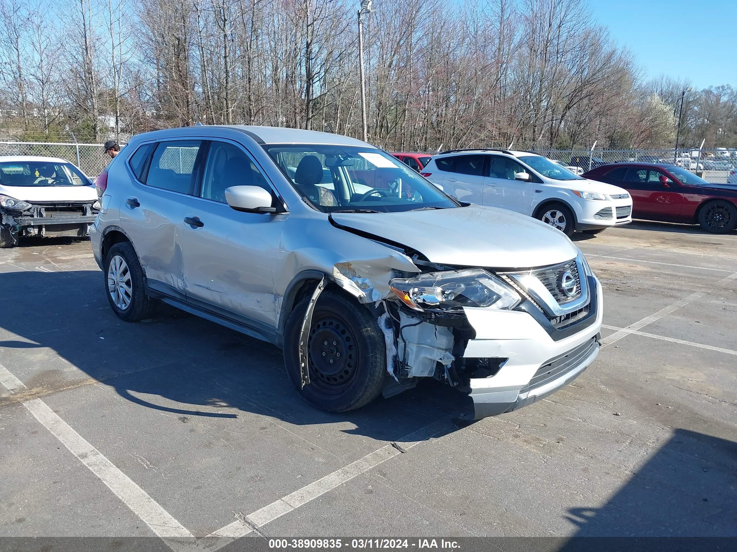 NISSAN ROGUE 2017 knmat2mt0hp527339