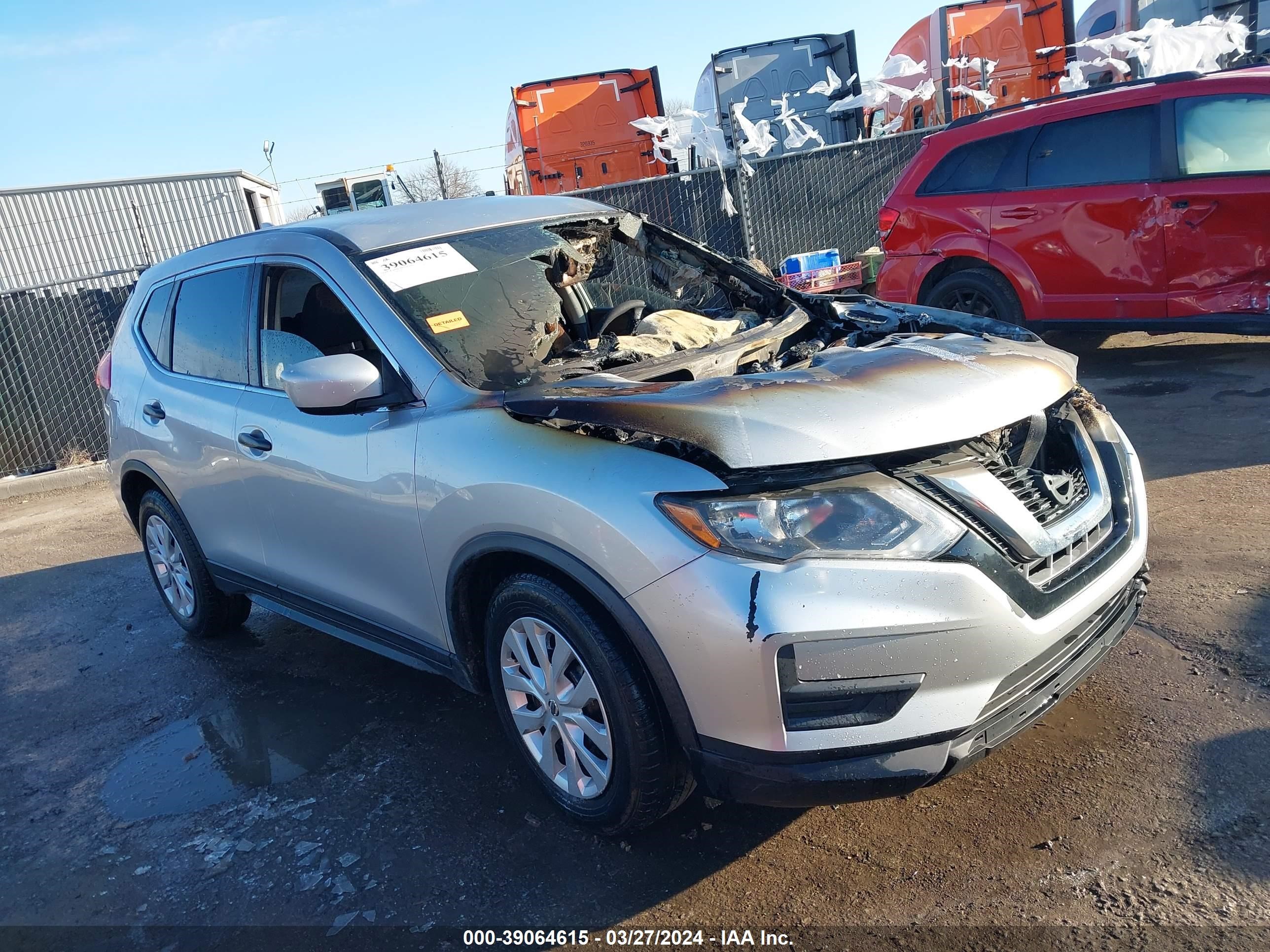 NISSAN ROGUE 2017 knmat2mt0hp540897