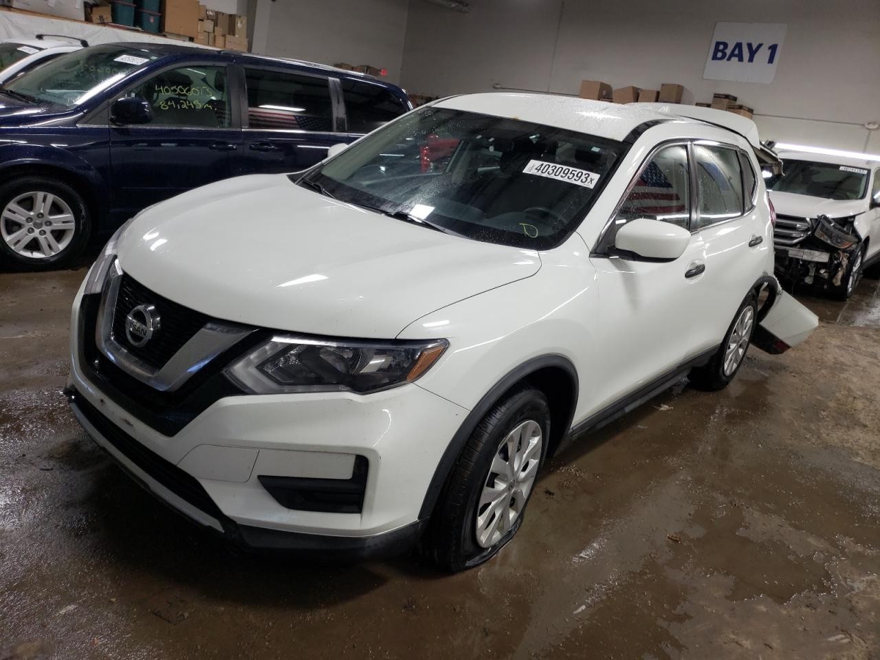 NISSAN ROGUE 2017 knmat2mt1hp555490