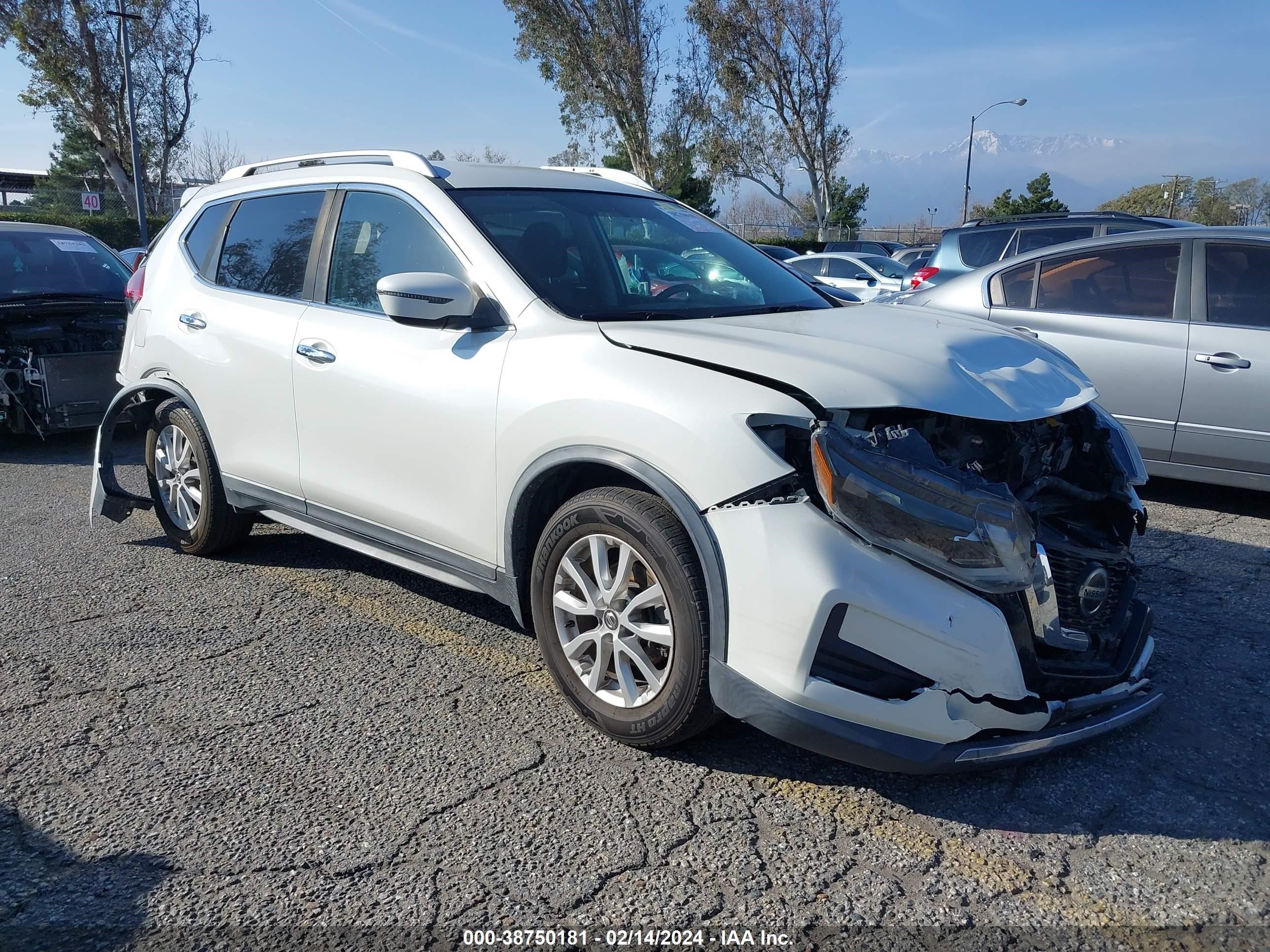 NISSAN ROGUE 2018 knmat2mt1jp566172